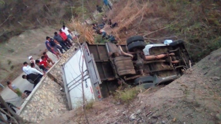 MINEX: Mueren 23 guatemaltecos en accidente de tránsito en Chiapas