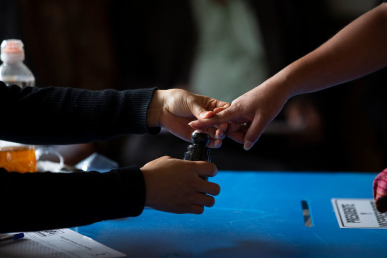 ¿No votaste en la primera vuelta? Aún puedes decidir el futuro de Guatemala