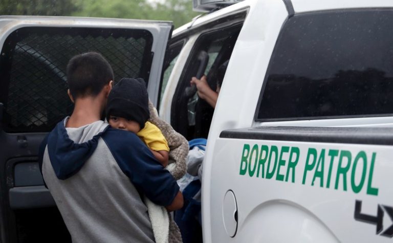 Corte de Apelaciones deja vigente en Texas restricción para solicitantes de asilo