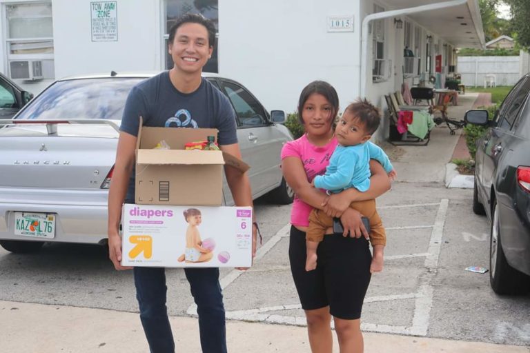 Piden ayuda para migrantes en Florida por huracán Dorian