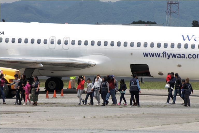 Presidente Electo gestiona con aerolínea retorno de 20 menores migrantes