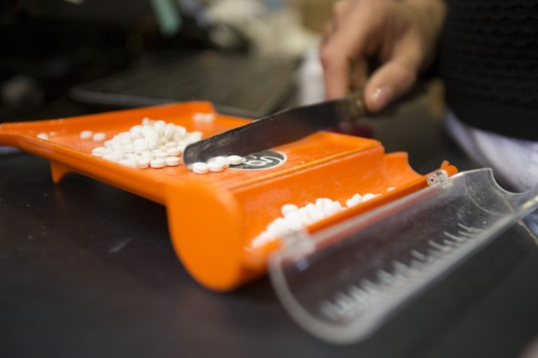 Poblaciones indígenas buscan soluciones innovadoras a la crisis de opioides
