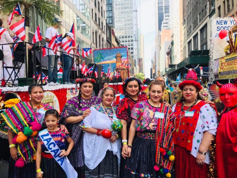 Chapines participaron en Desfile de la Hispanidad en Manhattan