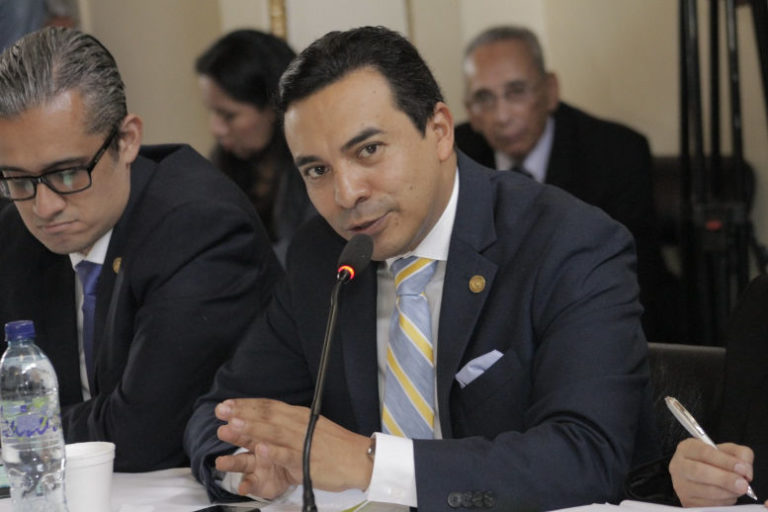 Vicecanciller García Saenz ahora es embajador en Canadá