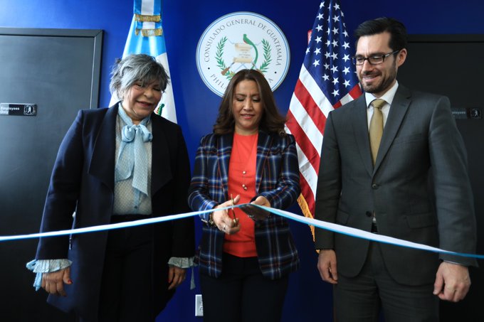 En un acto rimbombante se inauguró consulado guatemalteco, pero dos meses después sigue en “proceso de apertura”