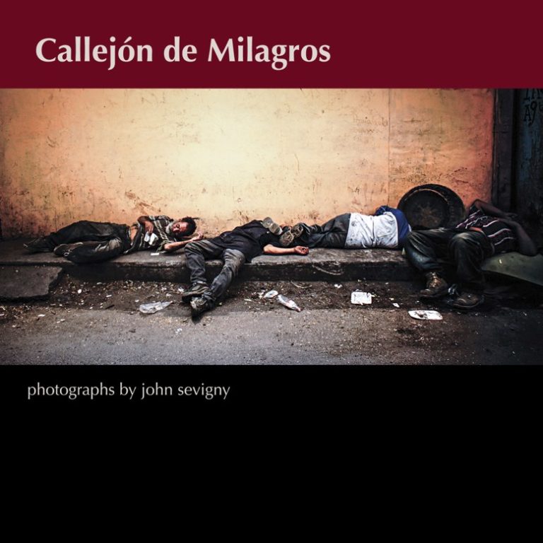 John Sevigny presenta libro de fotografía Callejón de los Milagros